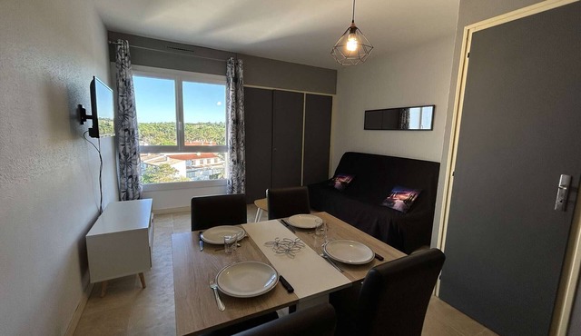 Beautiful apartment with parking near the beach, 2 rooms, 4 people