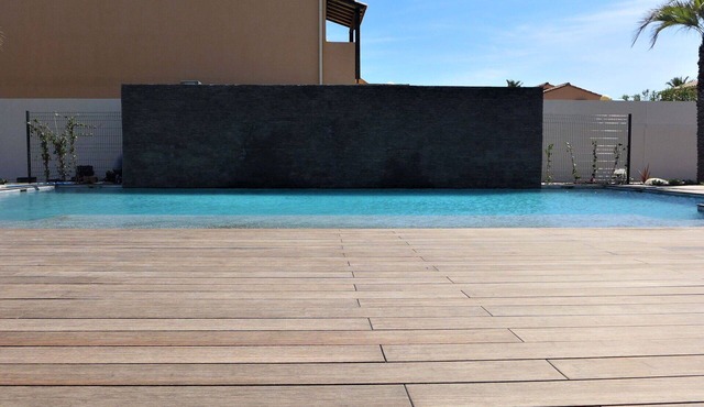 Beautiful apartment for 4 guests with A/C, WIFI, pool, TV and terrace