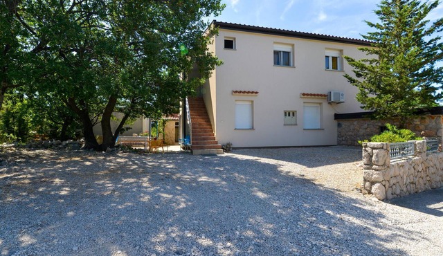 Beautiful apartment in Starigrad Paklenica