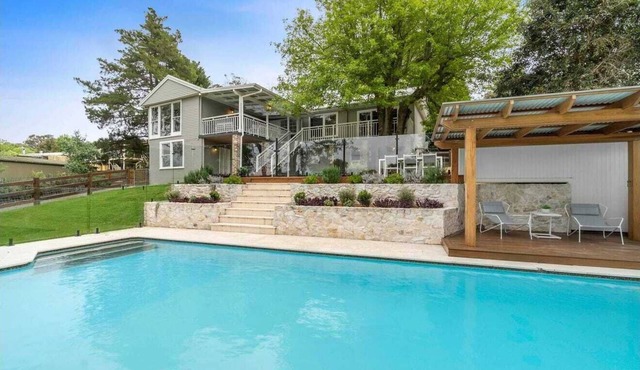 Beautiful acreage and recently renovated house, sure to delight!