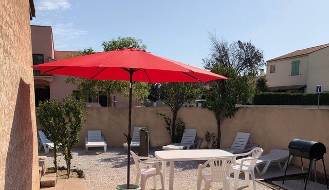 Beautiful air-conditioned villa sleeps 6/8