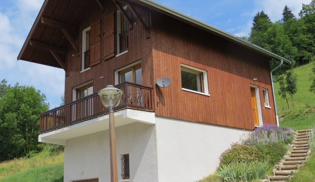 Beautiful Alpine Chalet in Les Bauges Regional Park with stunning mountain views