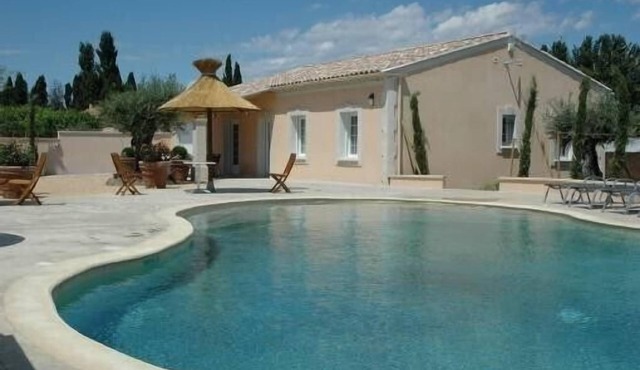 Beautiful and comfortable villa superb heated pool