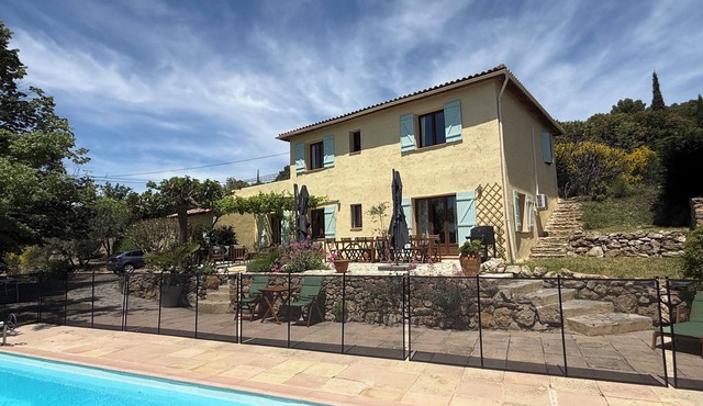 Beautiful and Comfortable Villa in Provence