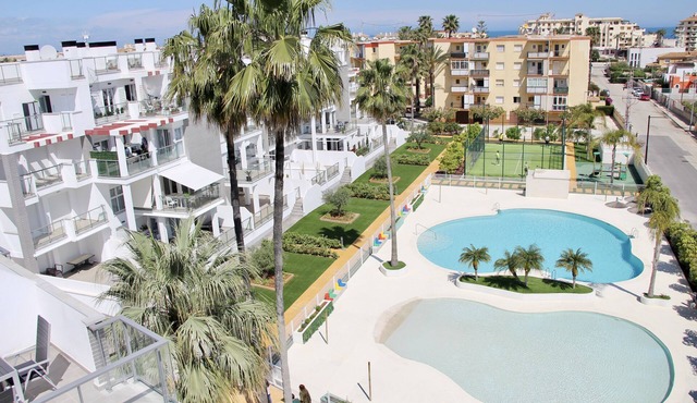 Beautiful and comfortable apartment in Denia, on the Costa Blanca, Spain with communal pool for 4 persons