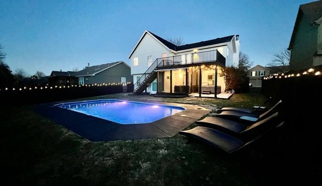Beautiful and comfortable home close to kc