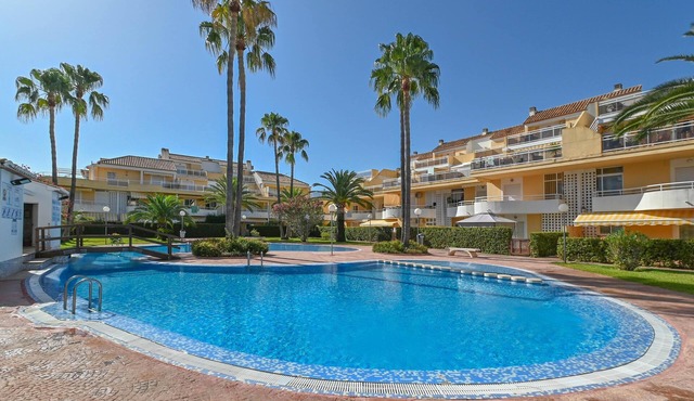 Beautiful and comfortable apartment in Denia, Costa Blanca, Spain with communal pool for 4 persons