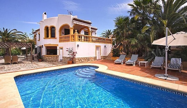 Beautiful and comfortable villa in Javea, Costa Blanca, Spain with private pool for 4 persons