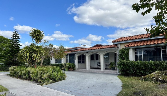 Beautiful And Comfortable Home and studios