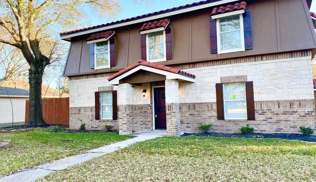 Beautiful and Convenient Ranch Style Home!