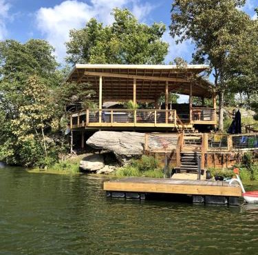 Beautiful and Luxurious Guest Suite Rental Ideal for Weekend Getaways from Kansas City