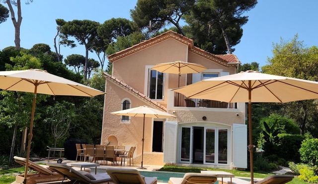 Beautiful and luxurious villa on cap d antibes