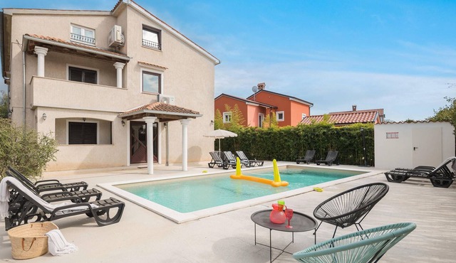 Beautiful and modern furnished vacation home near Porec in Istria.