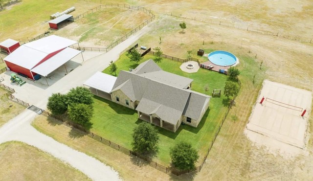 Beautiful and Relaxing Ranch Home Retreat