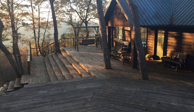 Beautiful and roomy two bed, two bath cabin nestled in the Kiamichi Mountains