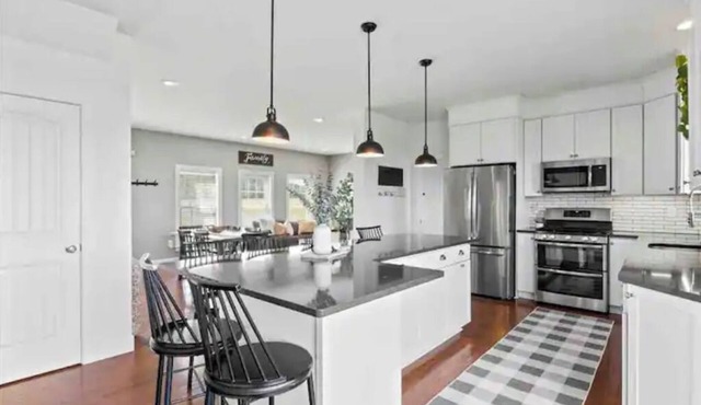 Beautiful and Secluded getaway on 10 acres