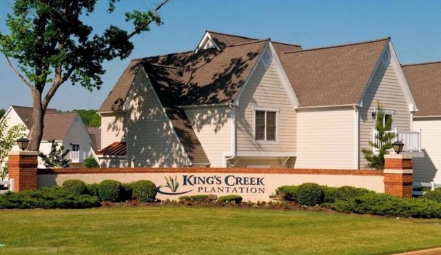 Beautiful and Spacious 3 Bedroom, 3 Bath Cottage in Williamsburg, VA