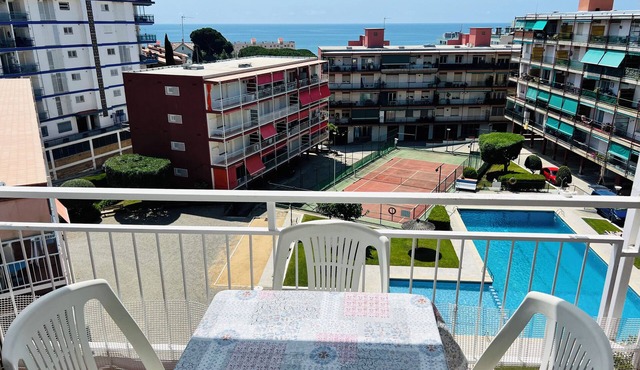 Beautiful and Spacious Family Apartment With sea Views and 5 min From the Beach!