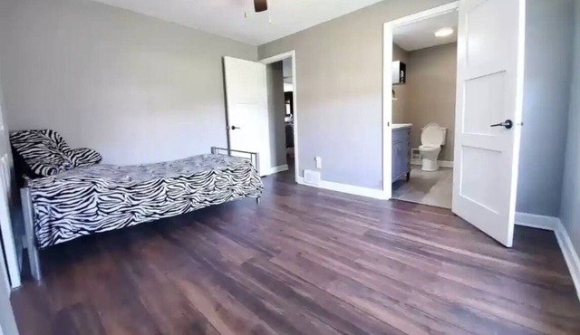 Beautiful and Spacious Home in Aurora