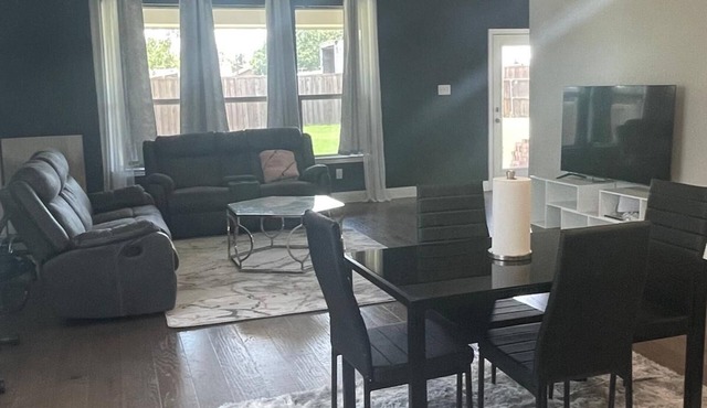 Beautiful and Spacious Home in Charming Forney with Fiber WIFI