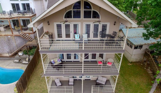 Beautiful and Spacious Lake Hamilton Home!