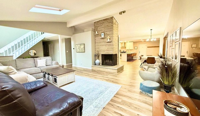 Beautiful and Spacious, Convenient to everything Columbus!