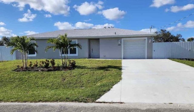 Beautiful, and spacious home located just 40 minutes east of Fort Myers