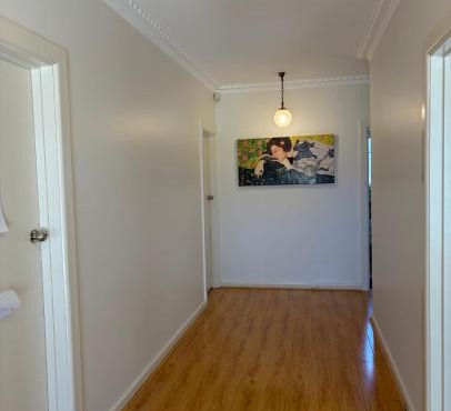 Beautiful and Stylish room in Central Springvale