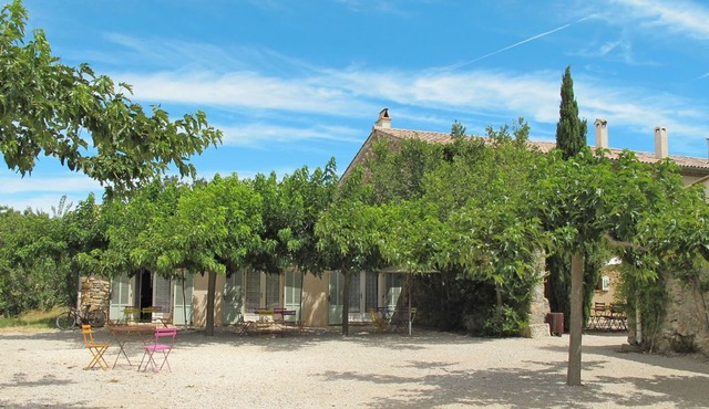 Beautiful apartment in villa for 6 people with pool, WIFI, TV, terrace, panoramic view and parking