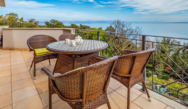 Beautiful apartment in Moscenicka Draga with WiFi