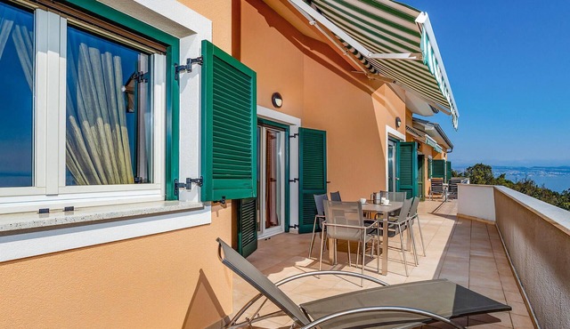 Beautiful apartment in Moscenicka Draga with WiFi
