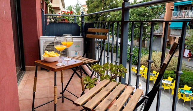 Beautiful apartment for 3 guests with A/C, WIFI, TV and balcony