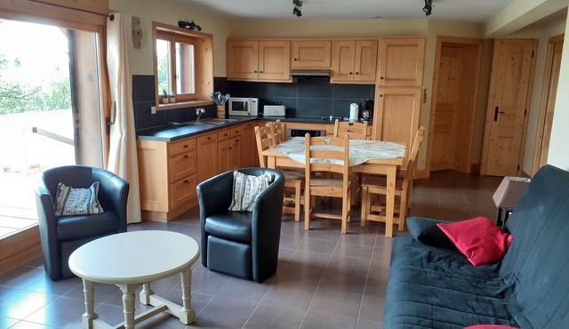 Beautiful apartment on the heights of Foncine le haut, at Le Bayard