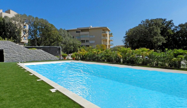 Beautiful apartment for 8 guests with A/C, pool, WIFI, TV and terrace