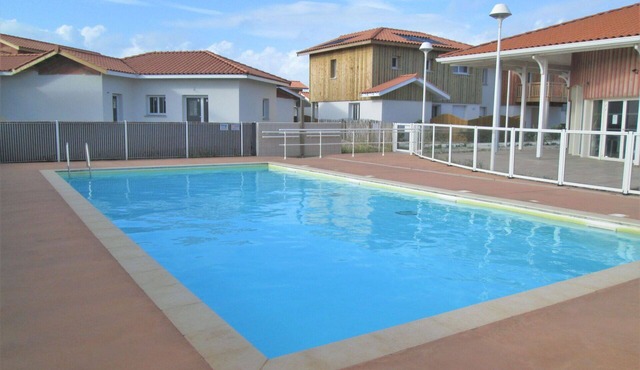 Beautiful apartment for 8 guests with WIFI, pool, TV, terrace and pets allowed