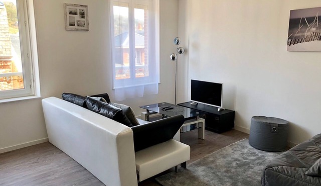 BEAUTIFUL APARTMENT 2 STEPS FROM THE BEACH/NEAR TO THE BEACH!