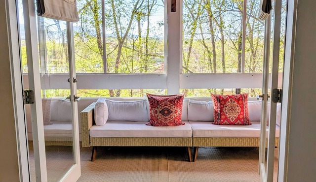 Beautiful Apartment Central To Santa Fe. 5 Minutes From City Center.