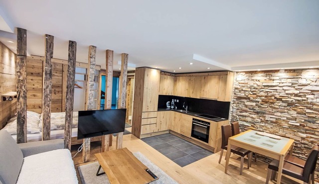 Beautiful apartment for 3 guests with WIFI, TV and balcony