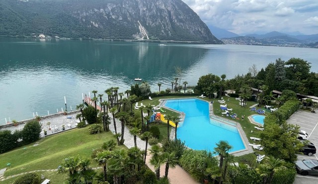 Beautiful apartment directly on the lake in Bissone Lago di Lugano