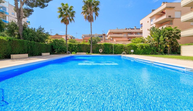 Beautiful Apartment in La Pineda Beach - UHC AQUA 170