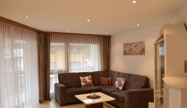 Beautiful apartment for 4 guests with WIFI, hot tub, TV and balcony