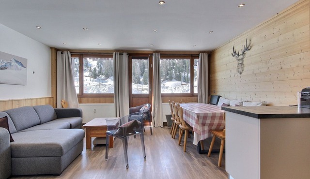 Beautiful apartment for 8, balcony, ski-in ski-out