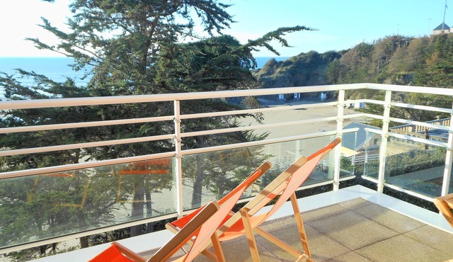 Beautiful apartment facing the sea!