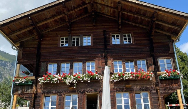 Beautiful apartment for 4 guests with WIFI, TV and balcony