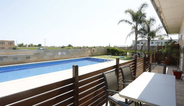 Beautiful apartment for 6 people with pool, WIFI, A/C, TV, terrace and pets allowed