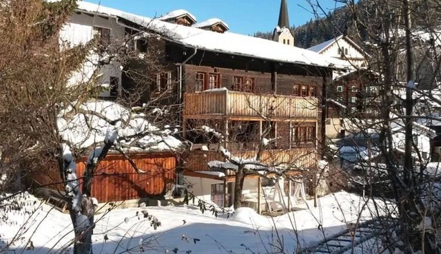 Beautiful apartment for 4 people with WIFI, TV, balcony, pets allowed and parking