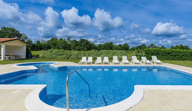 Beautiful apartment for 4 people with pool, WIFI, A/C, TV and terrace
