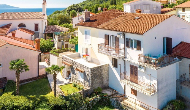 Beautiful apartment for 4 guests with A/C, WIFI, TV, terrace and pets allowed