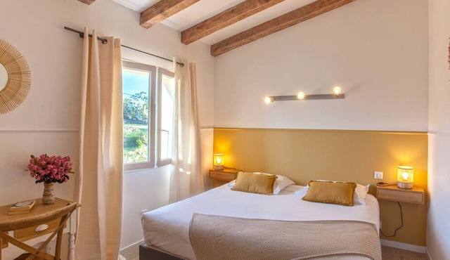 Beautiful Apartment "Hortensia" with large terrace for 4 to 6 people