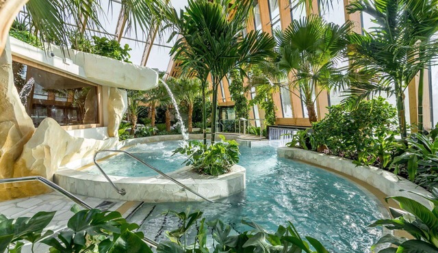 Beautiful apartment in villa for 4 guests with pool, WIFI, TV and terrace